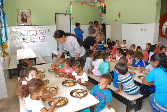 Crianças atípicas podem levar lanche de casa